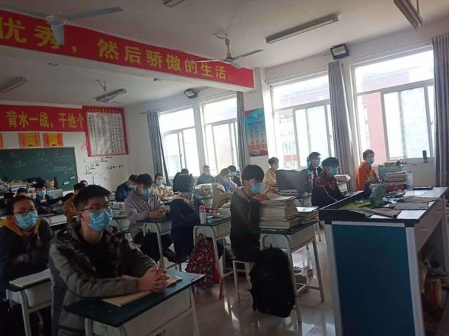 今天，开学！阜阳高三学子率先复课